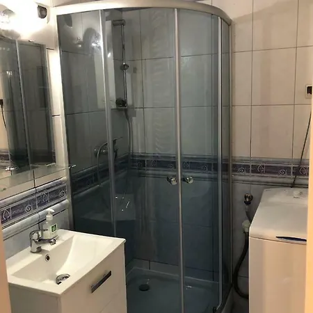Apartman Duze Mieszkanie W Zielonej Okolicy, 6 Km Od Rynku.
